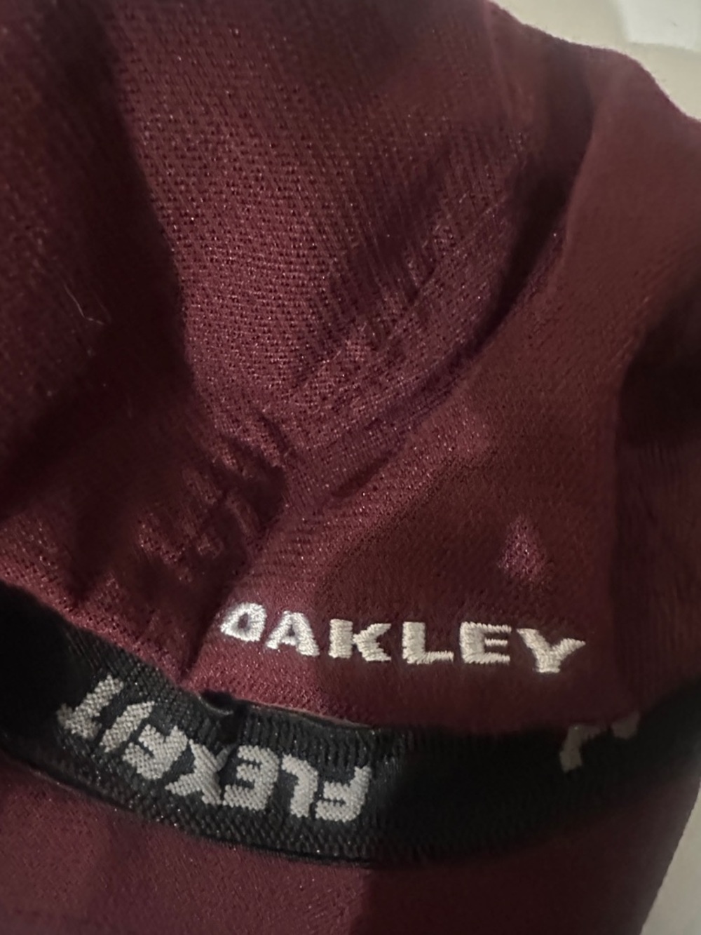 Oakley Metallic 3D Logo Flex Fit Fitted Hat Yupoong Burgundy Red Men’s Size S/M - Picture 5 of 6